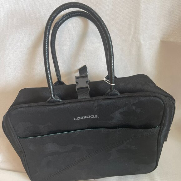 Corkcicle Other - Corkcicle Baldwin Boxer Black Camo Lunch Tote